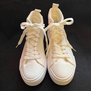 NWOT ‘Winter White’ Canvas High Top Ladies Sneakers